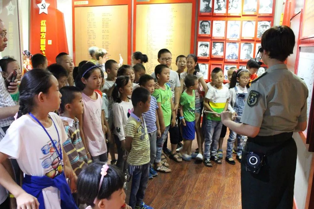 青年之家揭牌凝聚青春力量,凝聚青春力量服务乡村振兴