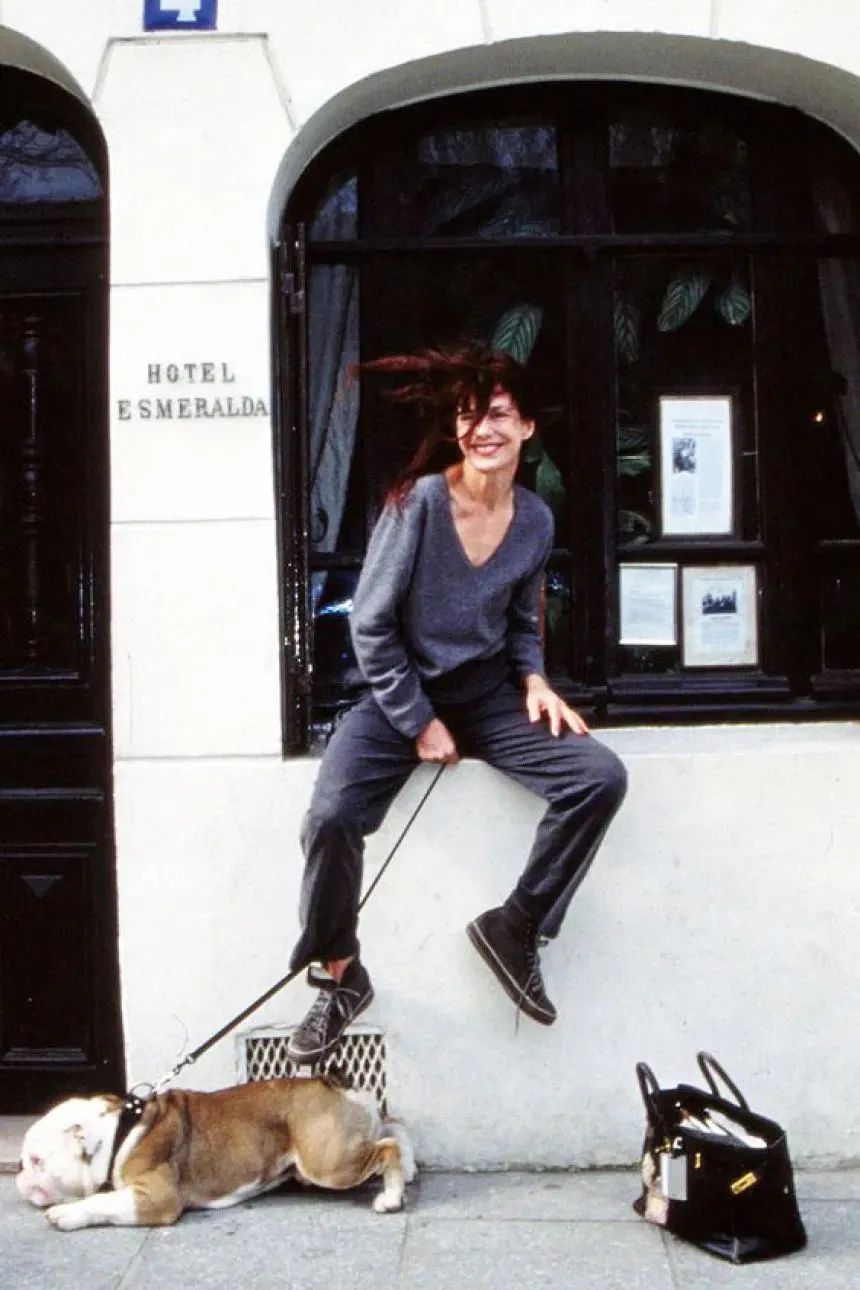 为了盒子而买的东西,买了一盒钻戒