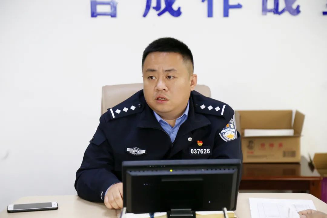 坚持政治建警全面从严治警展示牌,坚持政治建警全面从严治警效果图