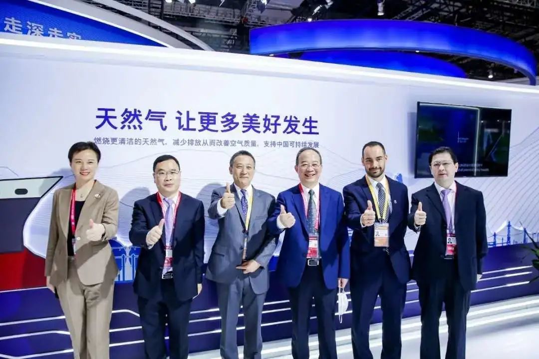 参展闵行企业有啥亮点？跟着区领导逛进博就知道了