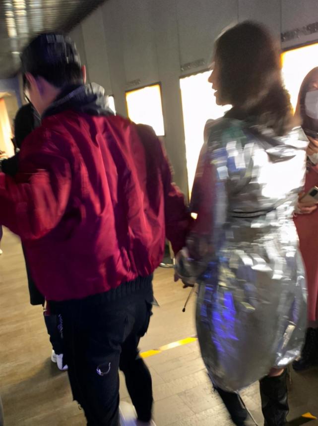 审美已被同化了,章子怡汪峰同框照