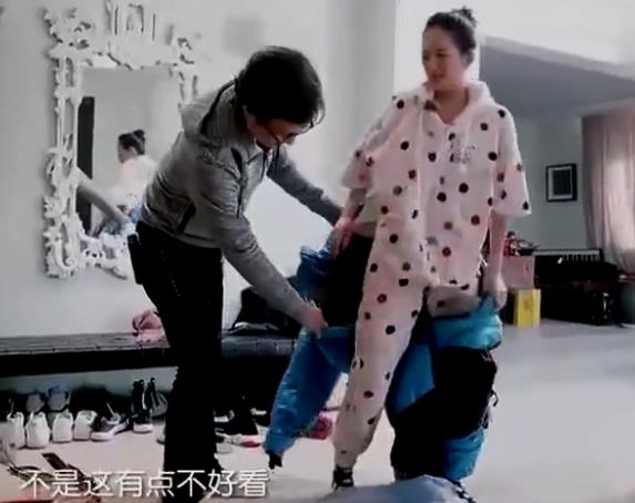 审美已被同化了,章子怡汪峰同框照