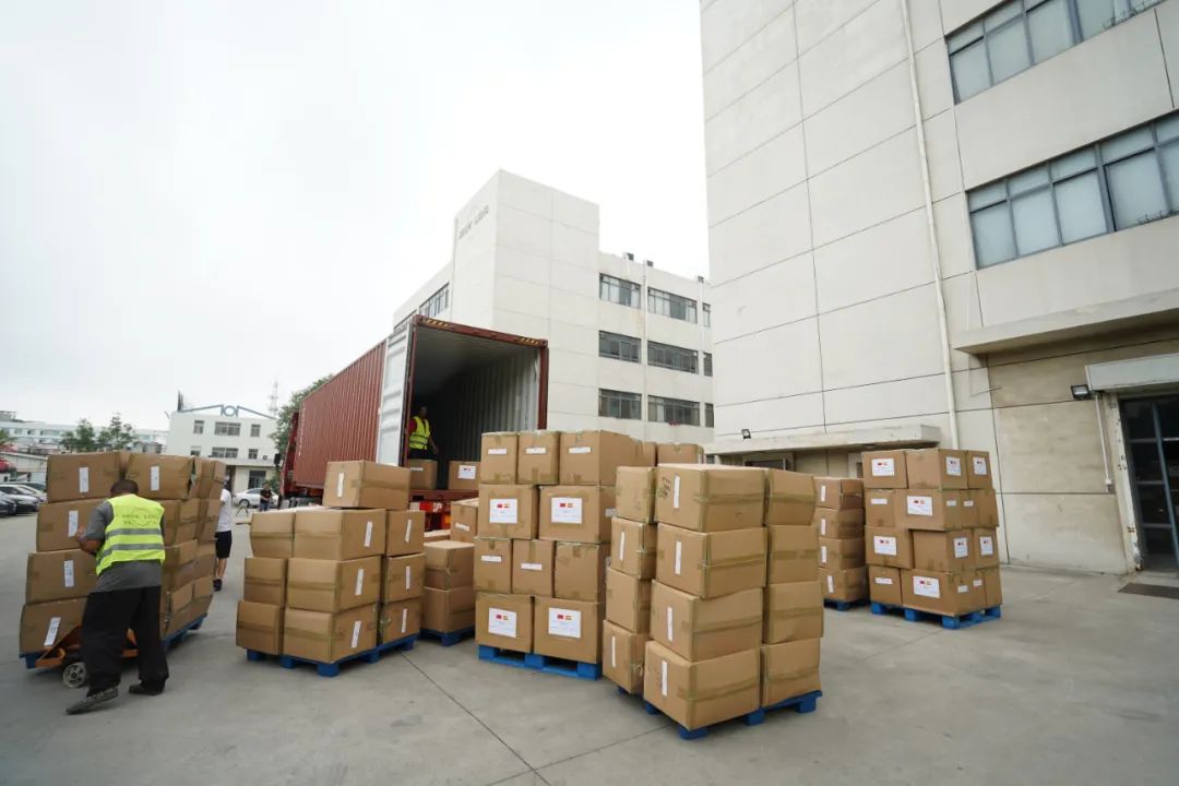 妇联组织女企协捐助抗疫物资,妇联联合基金会捐款