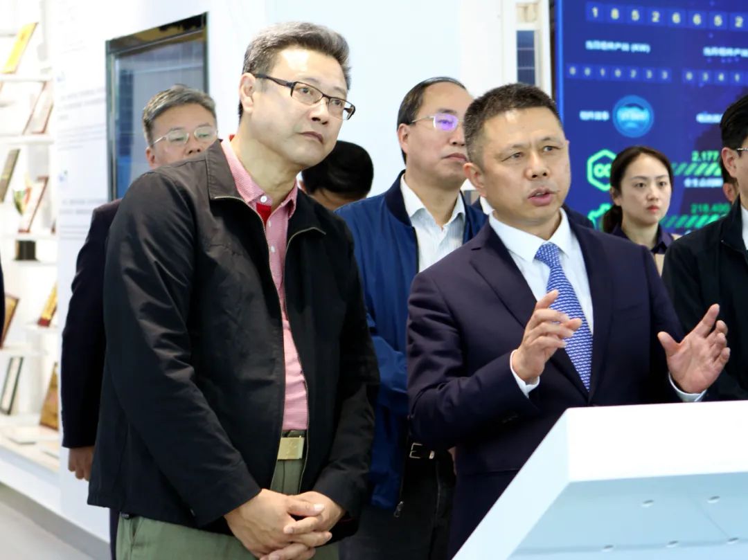 习*平近**在江苏考察调研；2020“中国工业百强县（市）”榜单出炉；苏宁问鼎中超｜苏商这一周