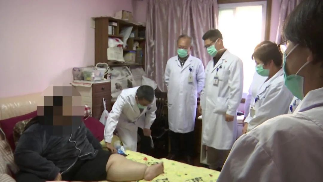 再帮帮她吧！无锡300多斤胖女孩求助后续：一定要先减重