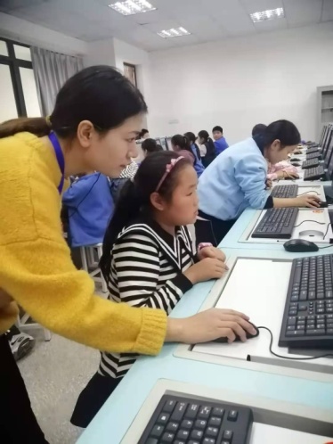 临泉县恒信光彩小学老师照片,临泉恒信光彩小学好不好