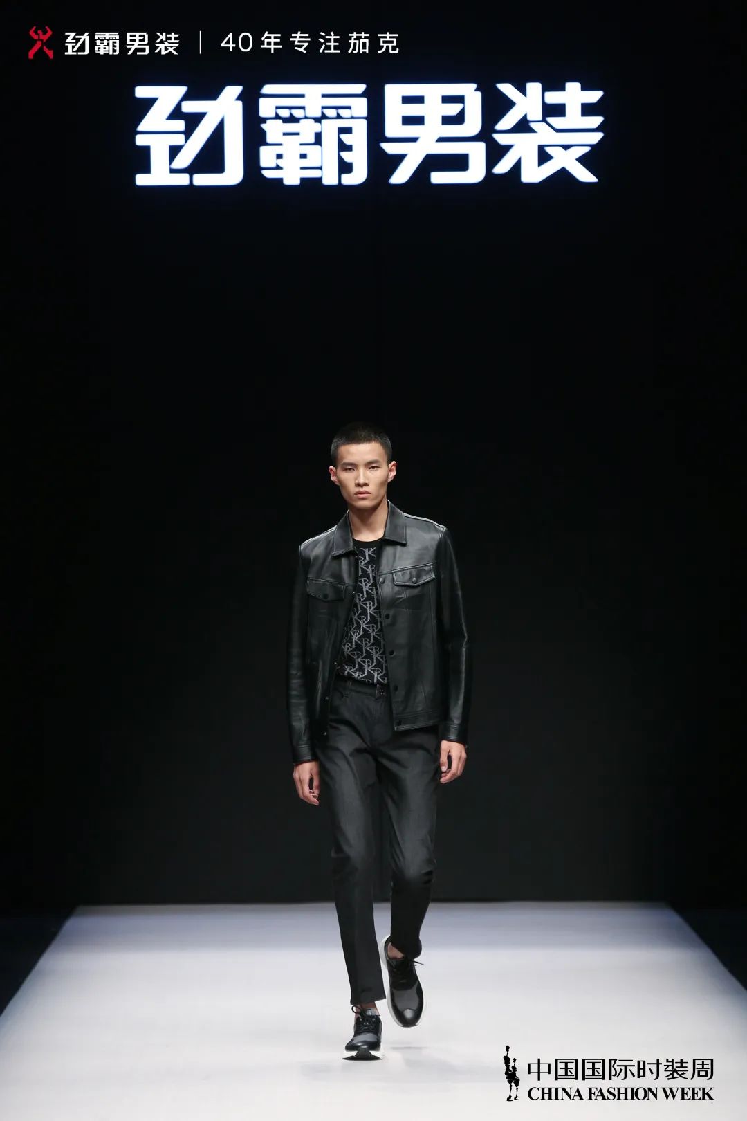 劲霸男装40周年：信仰飘扬，梦想延续