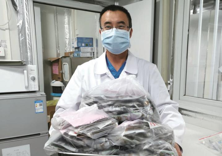 这些受表彰的集体和个人你认识吗,上海有谁受到表彰了