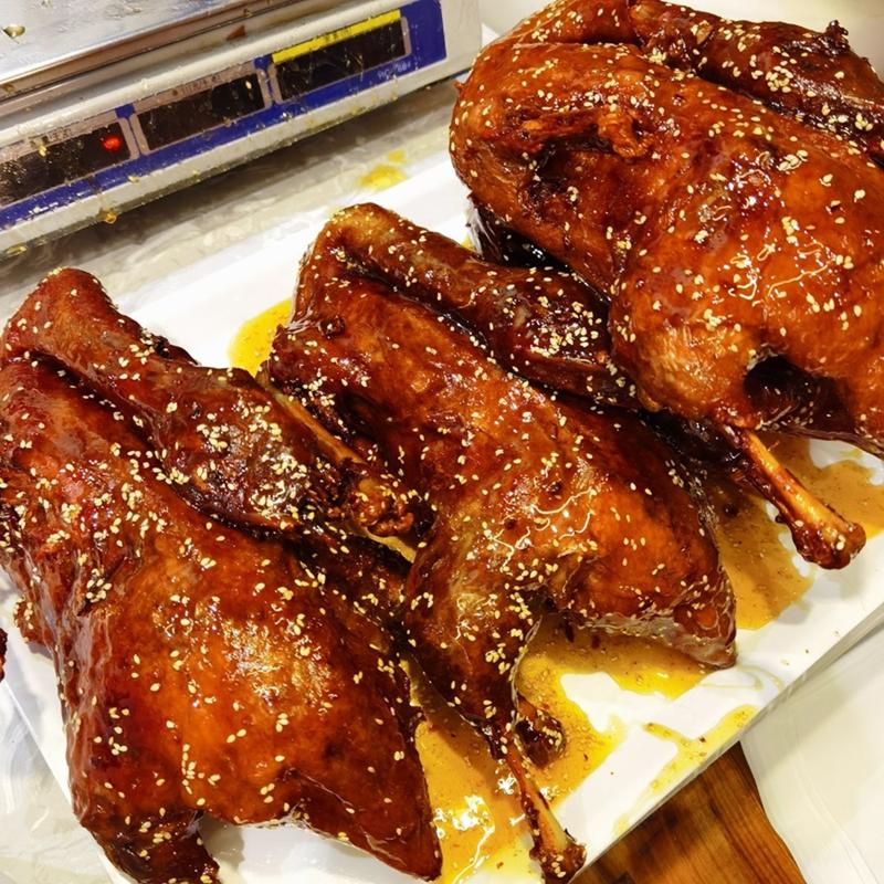 成都又新添一大波“明星店”！关晓彤的奶茶、黄晓明的复古烤肉、网红厨师王刚的秘制卤菜…都来啦