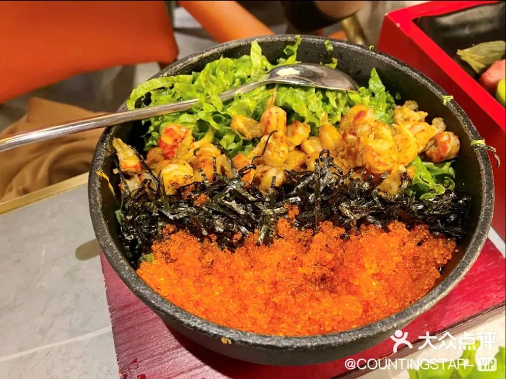 成都又新添一大波“明星店”！关晓彤的奶茶、黄晓明的复古烤肉、网红厨师王刚的秘制卤菜…都来啦