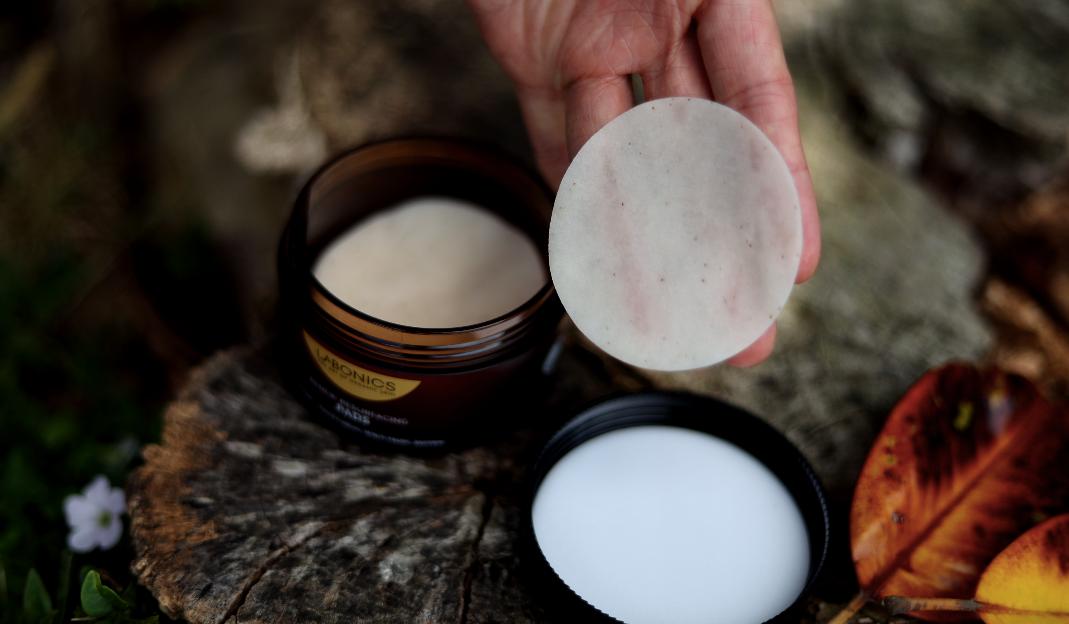 还在用洗面奶、磨砂膏？这款肌肤吸尘器，天然去角质，深度清洁毛孔，用完后整张脸都透气了