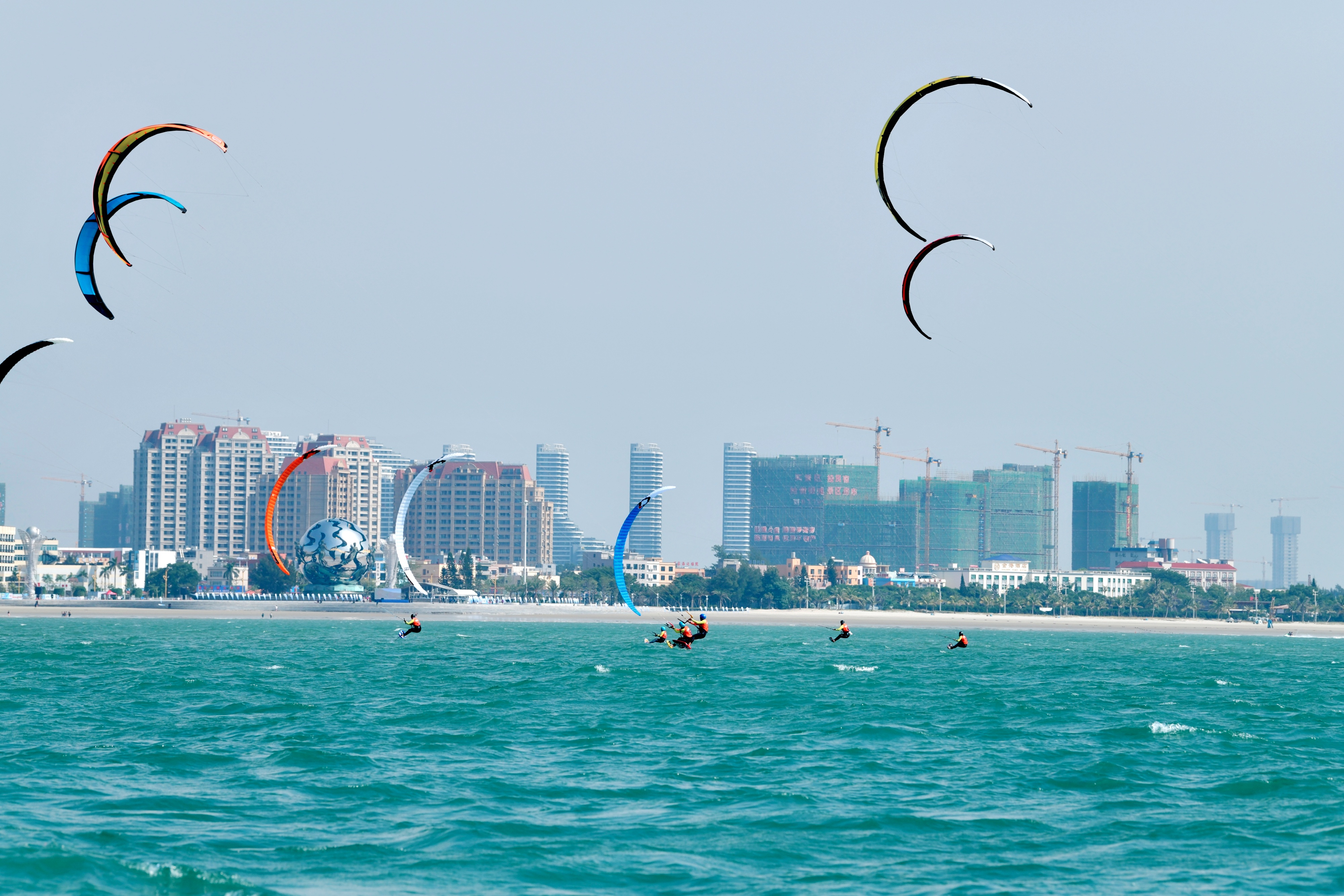 北海荣获辟寒宜居地称号,北海荣获中国首批避寒胜地
