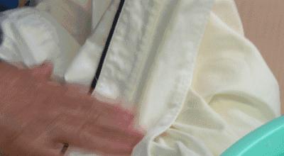 白衬衫发黄洗白小窍门用小苏打,发黄衬衫怎样才能洗白