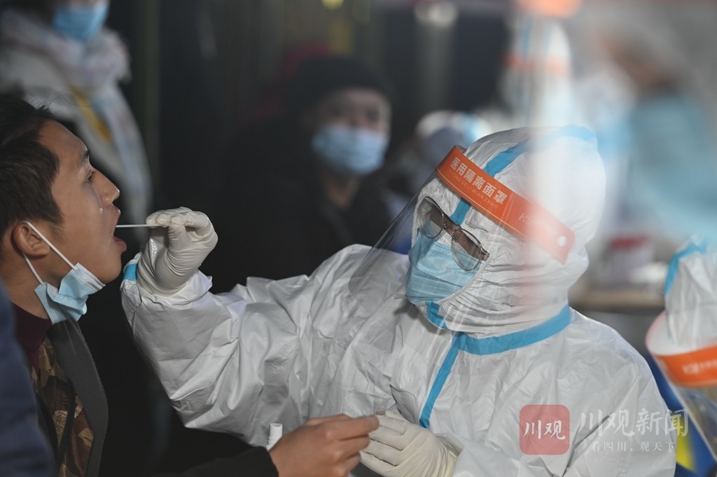 直击郫都最暖寒夜：这些身影让人泪目