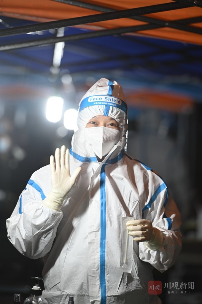 直击郫都最暖寒夜：这些身影让人泪目