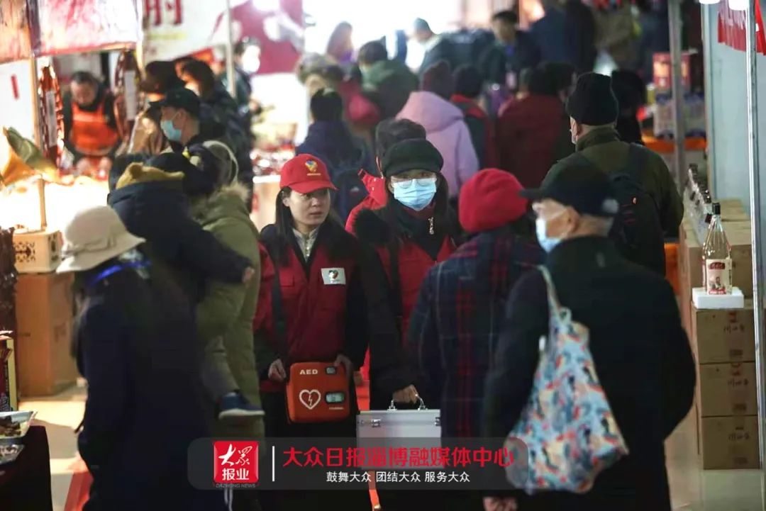 在家门口品尝特色民族美食,家门口的美食必须来尝一下