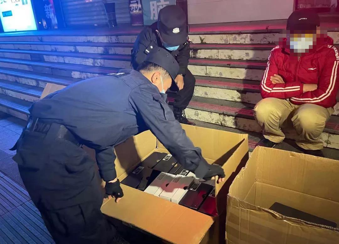 公安查处假冒运动鞋案件,打击假冒鞋