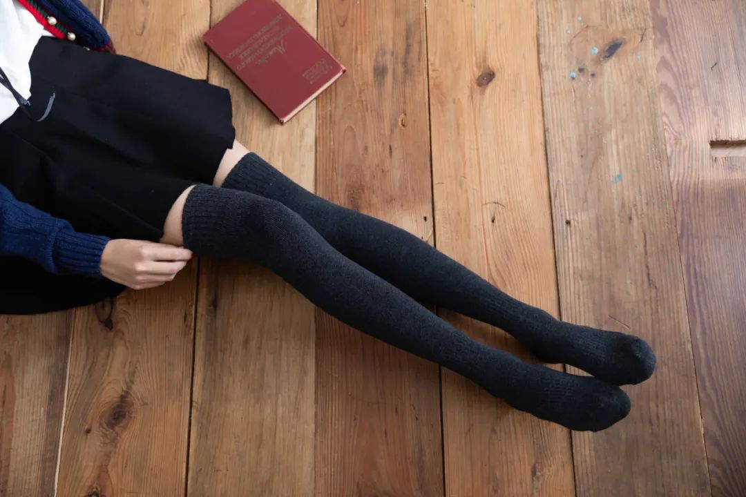 适合冬天穿的加厚保暖袜,冬天过膝护腿加厚保暖袜