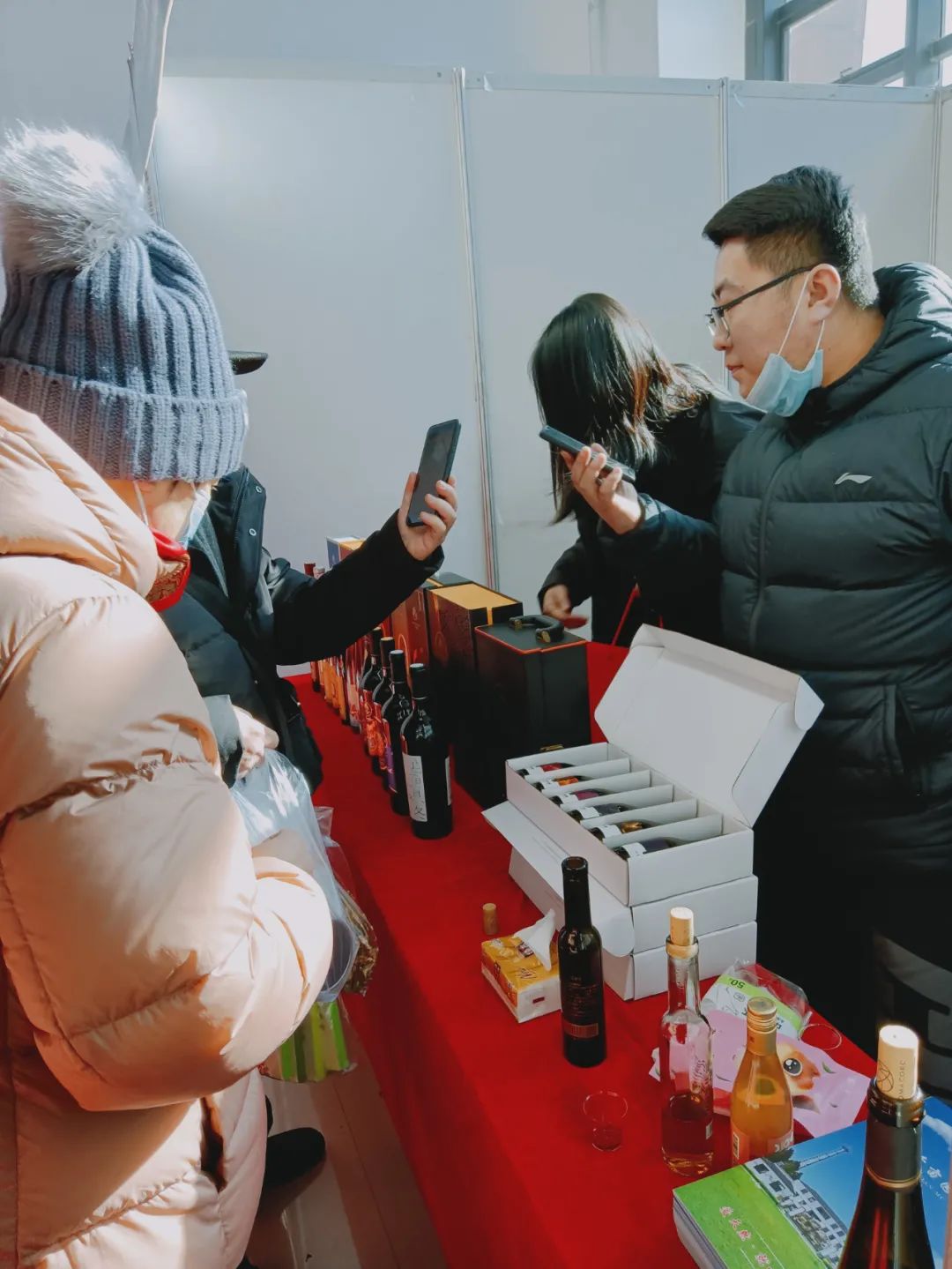 在家门口品尝特色民族美食,家门口的美食必须来尝一下