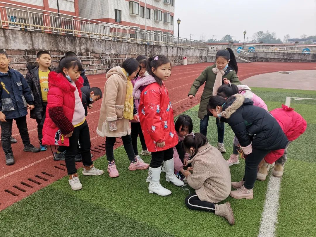 小学生疫情主题运动会开幕表演,韩庄镇中心小学趣味运动会