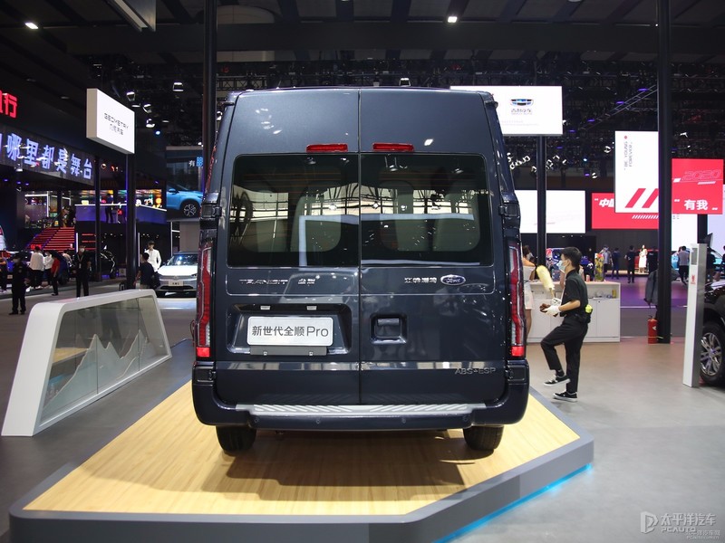 福特新世代全顺pro正式上市,福特新全顺pro落地价