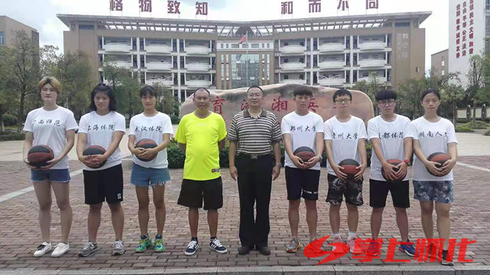 巾帼岂能让须眉,怀化市湖天中学女子篮球队