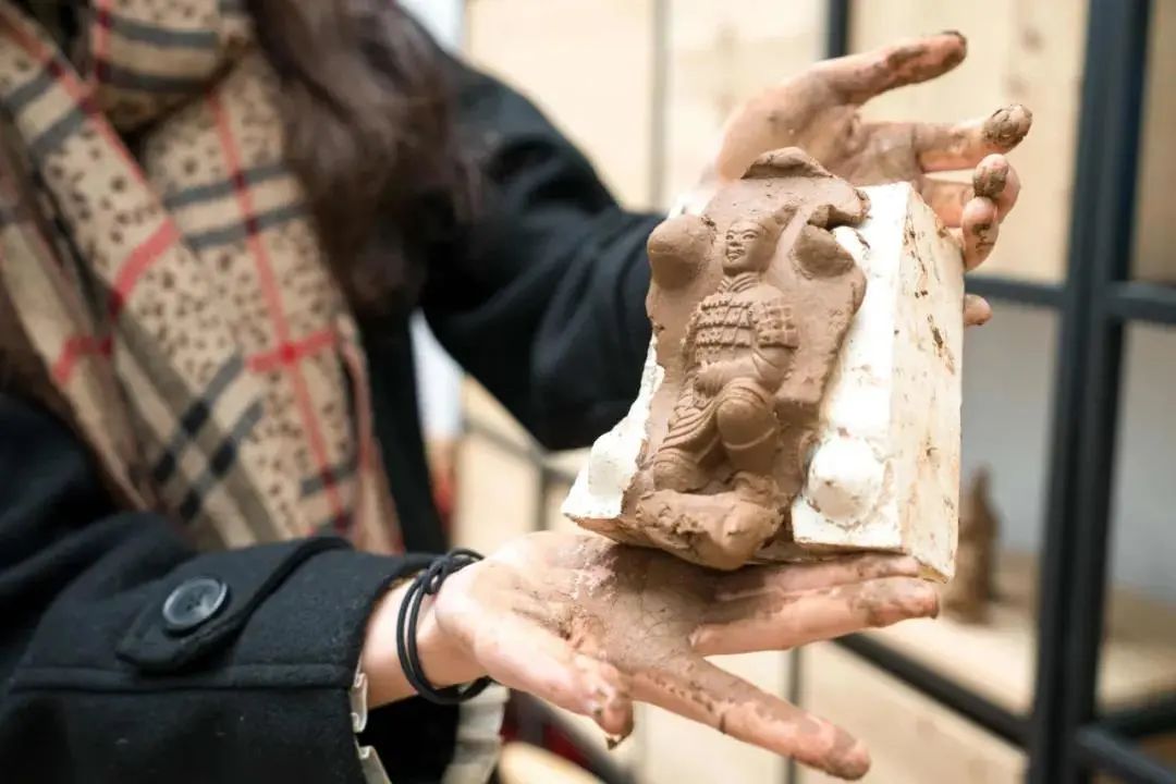 走出《大秦赋》！明天跟着9号线去西安临潼度假区邂逅炫“彩”之旅