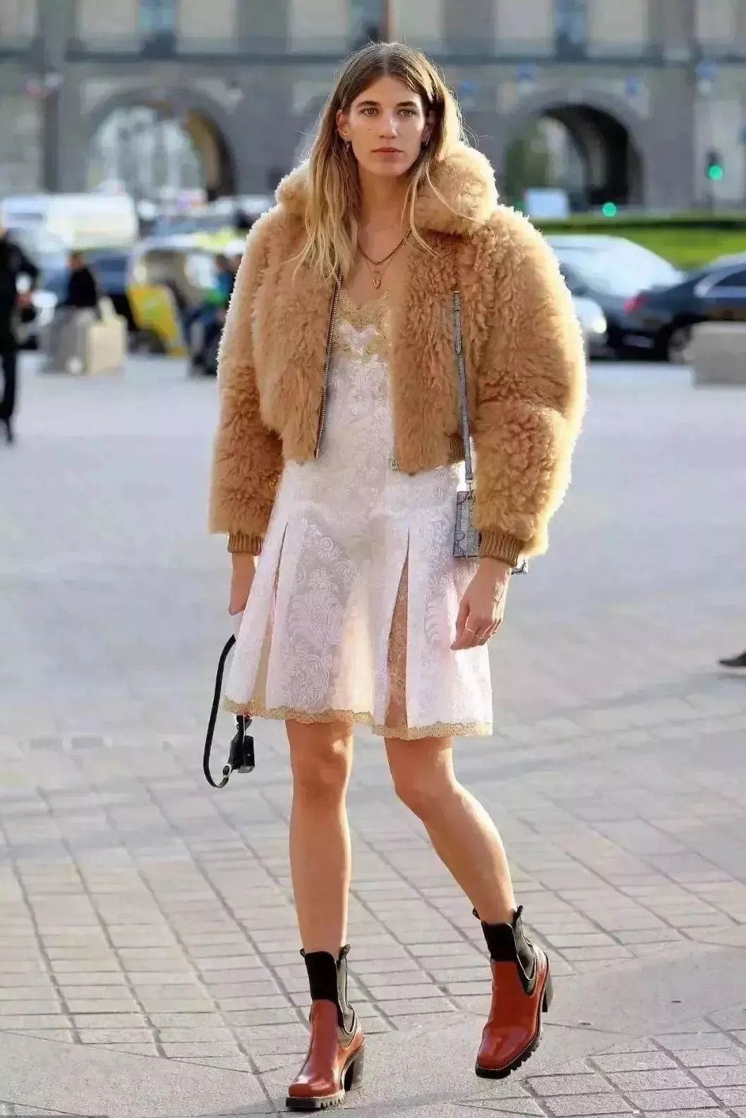 羊羔绒外套很丑的搭配,羊羔毛外套穿搭高级感