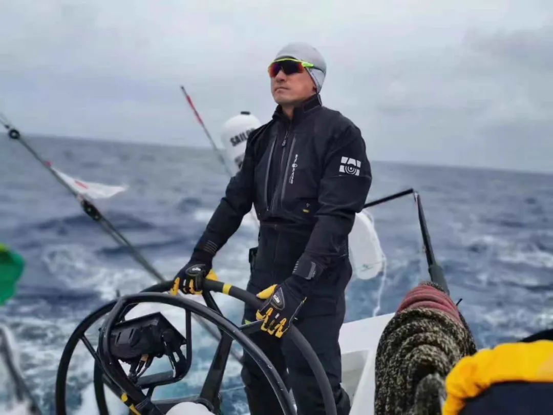 他们来了！中国最能跑离岸的那些男人们