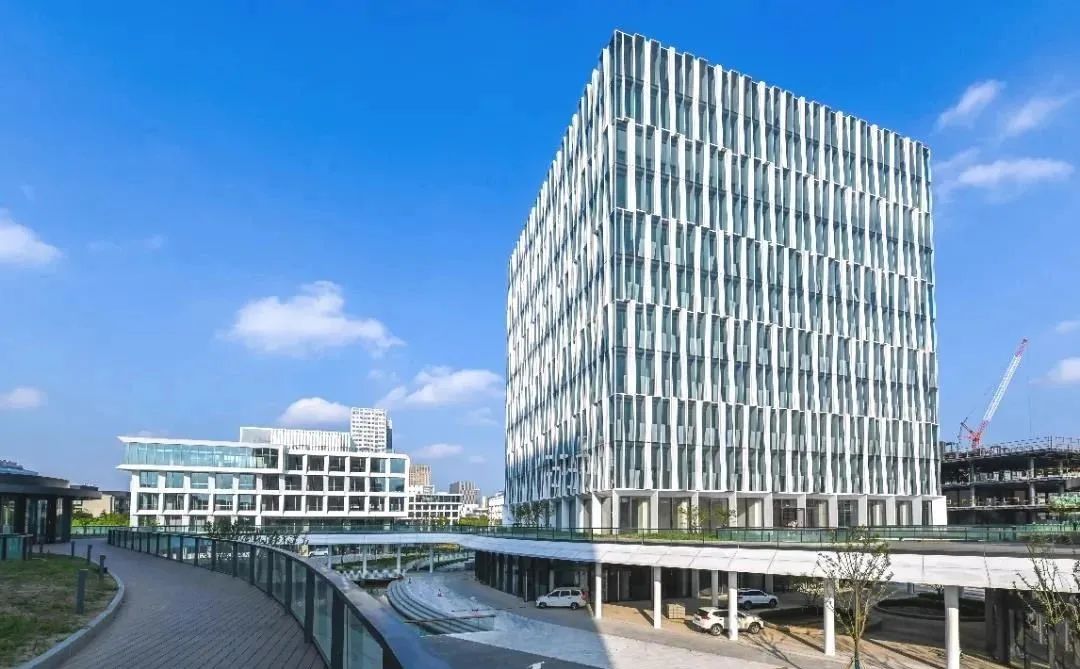 2020消费领域8个关键词：抗疫、投资中国、开店、产品中国化、植物肉、咖啡茶饮、IPO、CSR