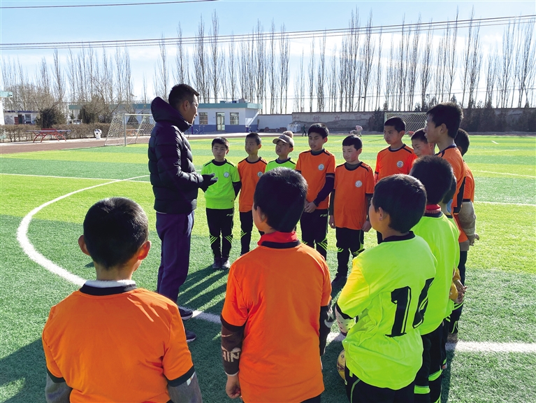 山里娃的梦,山里娃的小小足球梦