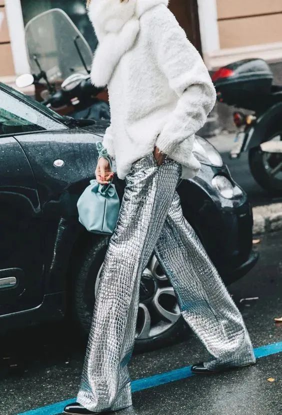 金属风单品,金属感银色和白色