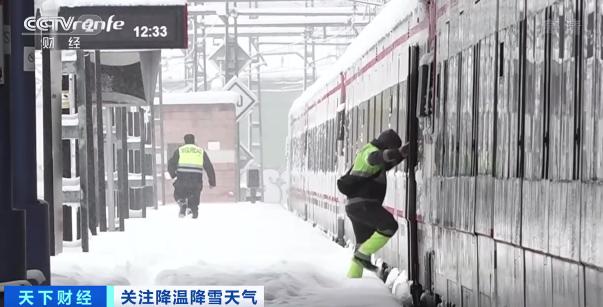 30小时强降雪已致4人死亡！西班牙遭遇极寒天气→
