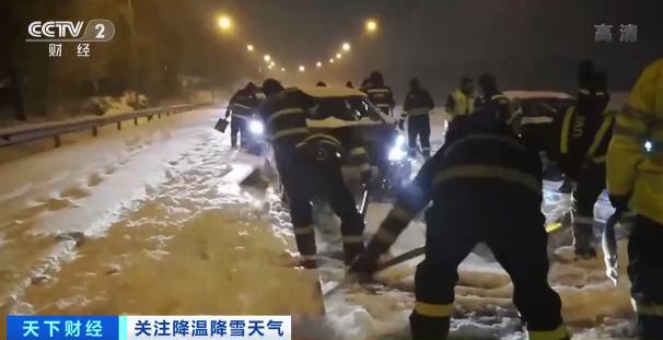 30小时强降雪已致4人死亡！西班牙遭遇极寒天气→
