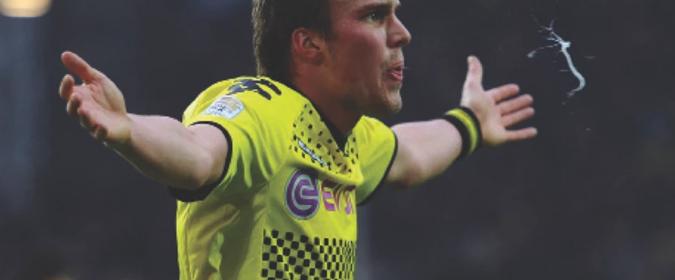 足球运动员为什么经常吐口水,足球运动员为什么都爱吐口水