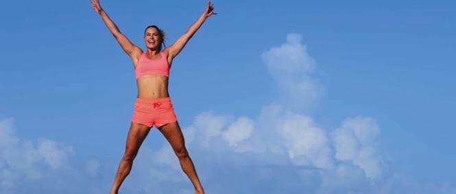 足球运动员为什么经常吐口水,足球运动员为什么都爱吐口水