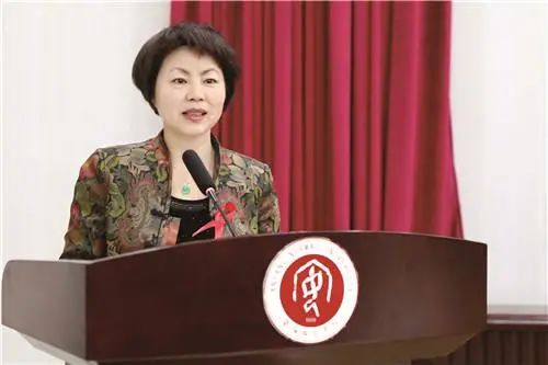 中国十大医学泰斗名单,三位医学院士领奖