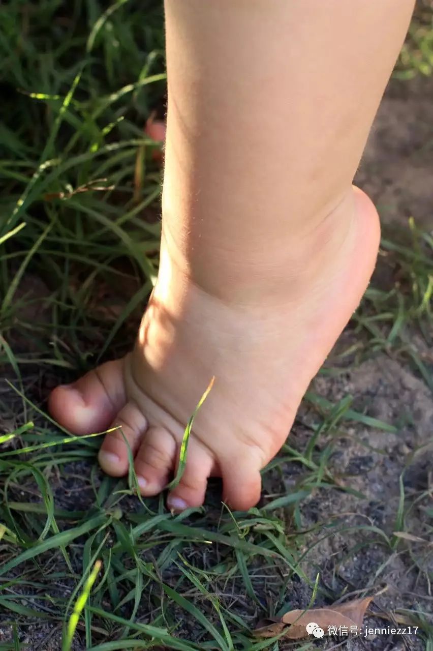 2岁就开始专攻足球，长大能成为梅西吗？|DrMommy运动启蒙