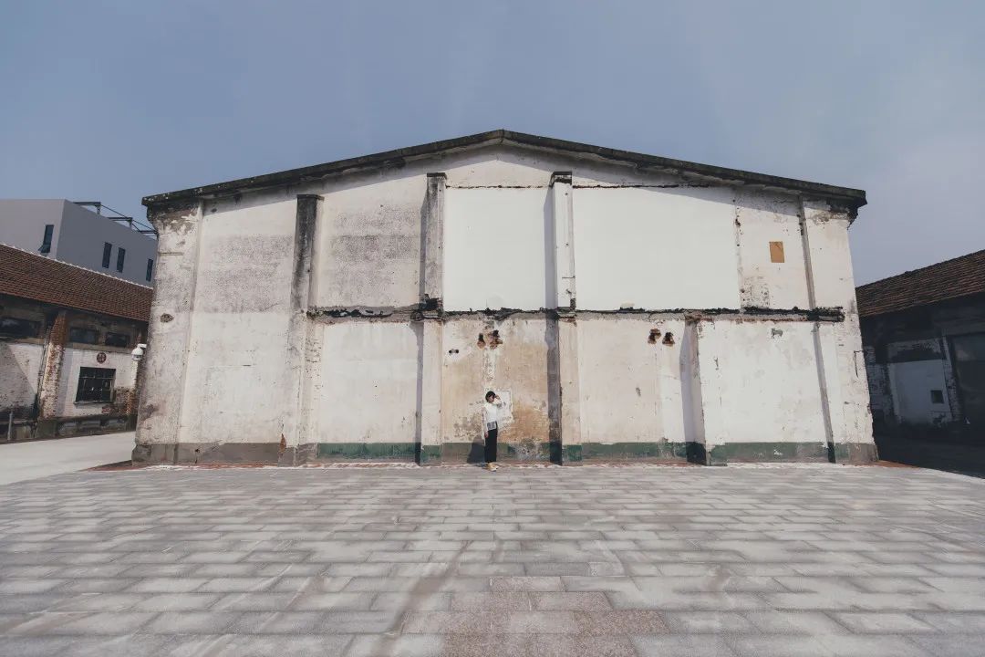 上海松江足球公园,篮球场绿茵场