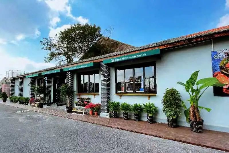 上海松江足球公园,篮球场绿茵场