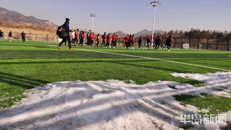 青岛中创恒泰最新视频,青岛中创恒泰足球俱乐部球员名单