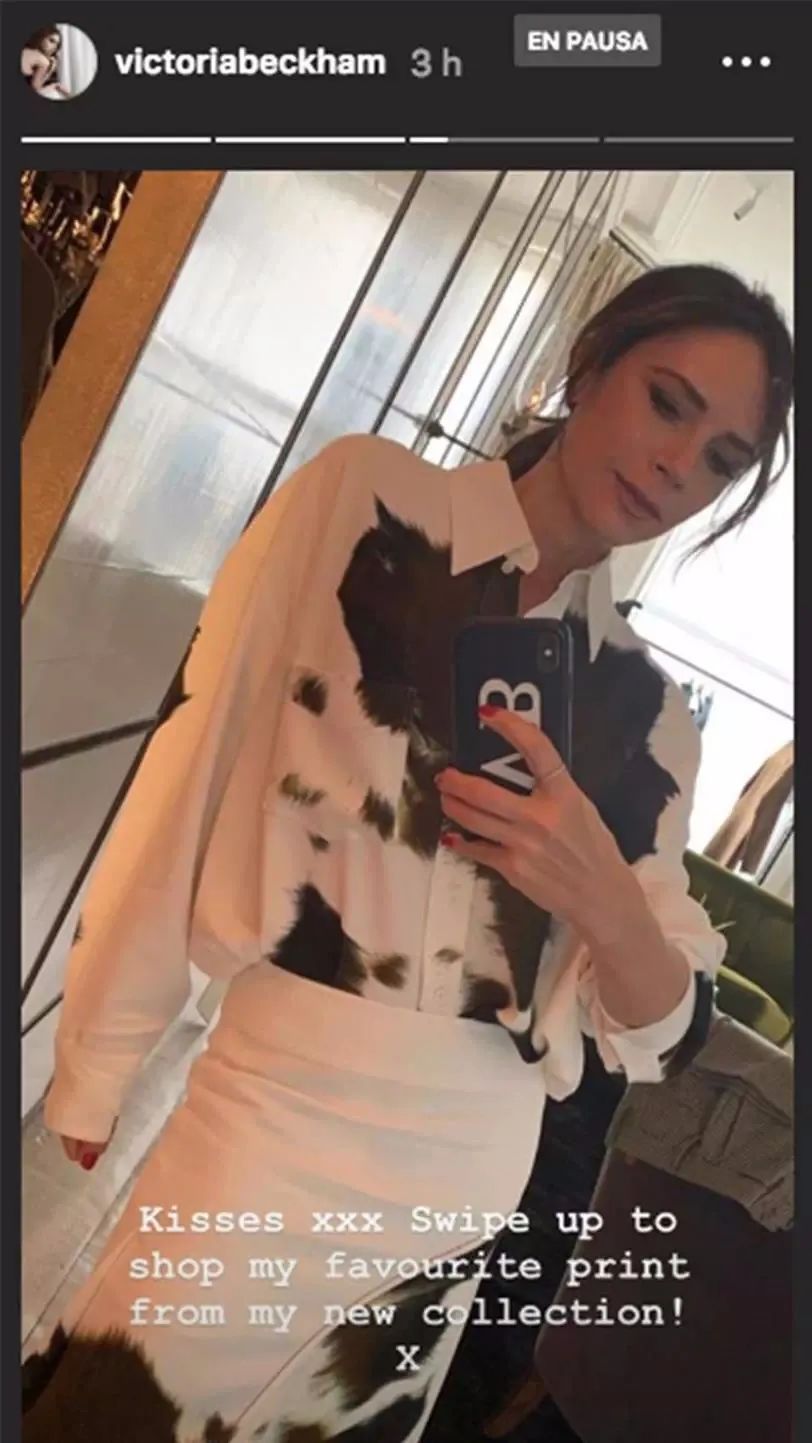 看泫雅的搭配,周冬雨泫雅撞衫