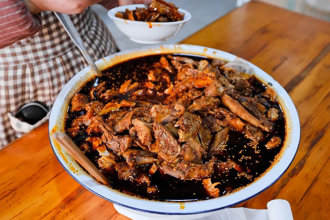 满地都是30年老店，温江真是太吓人了