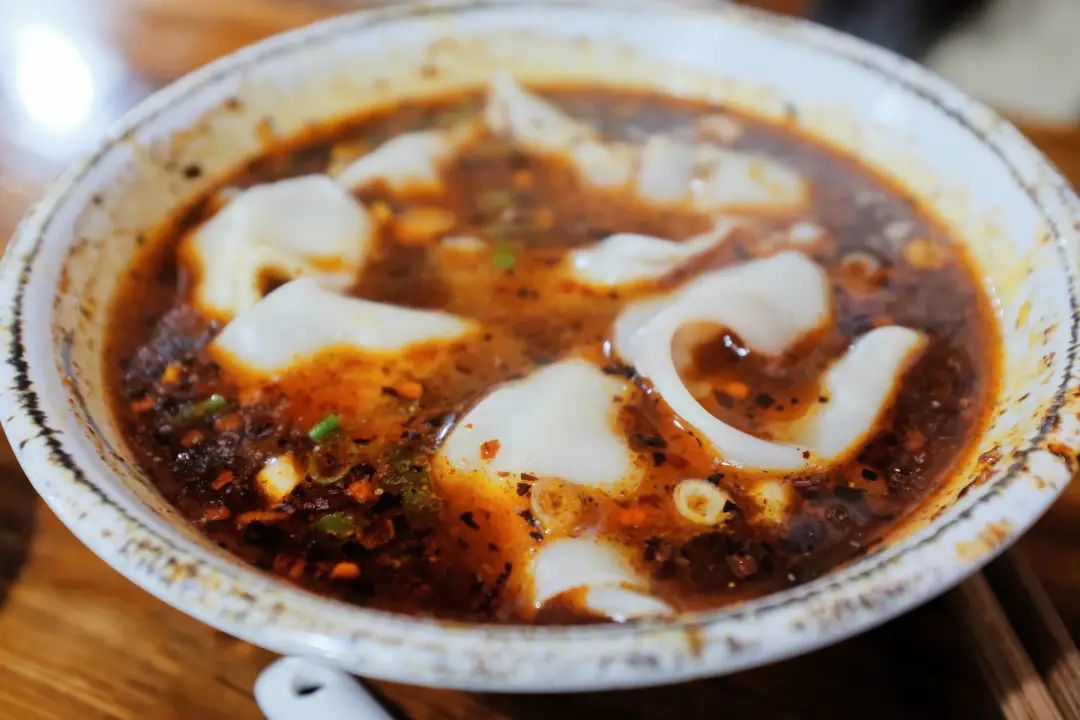 满地都是30年老店，温江真是太吓人了