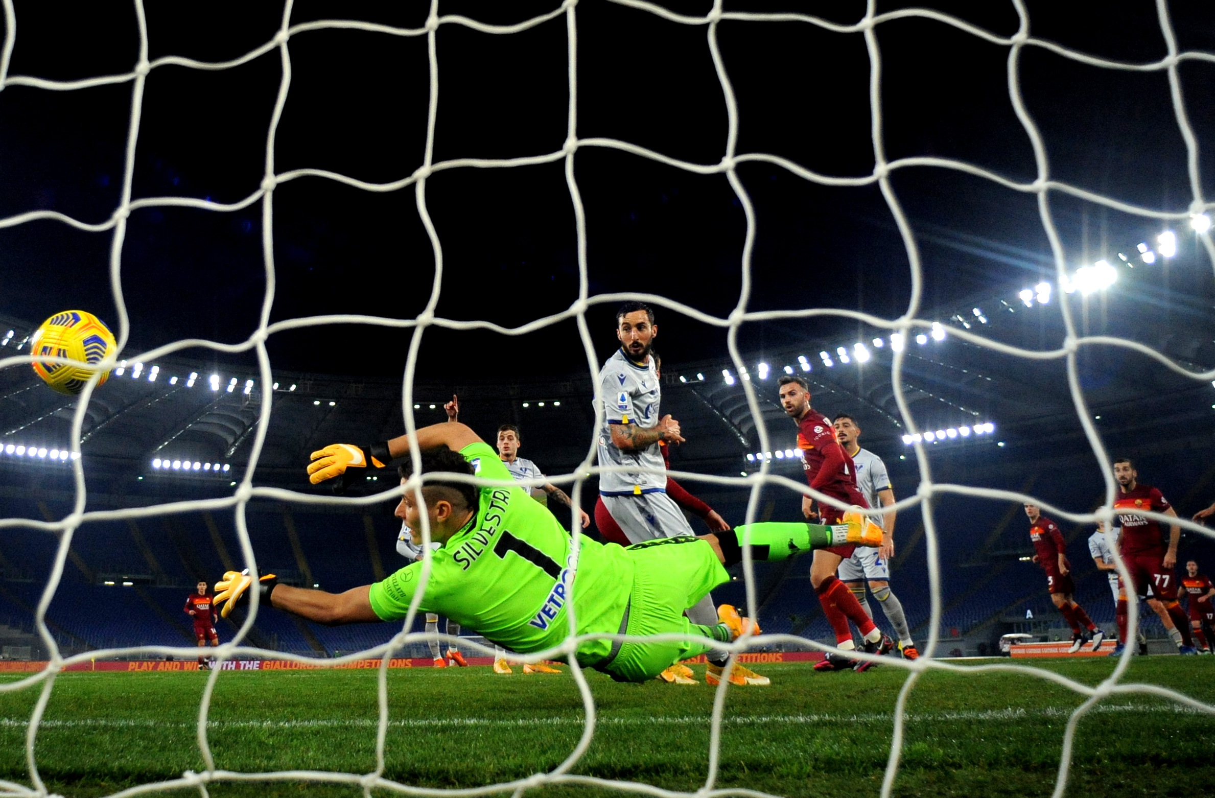 足球罗马与拉齐奥,足球意甲罗马胜克罗托内