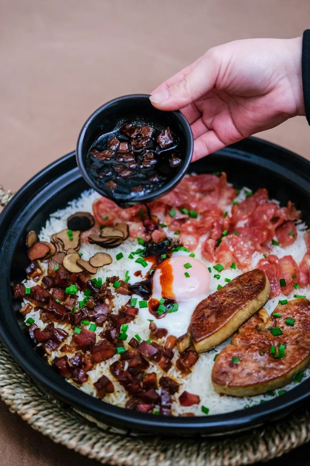 让成都的花胶鲍鱼鸡一姐，给你们讲哈小红袍的故事