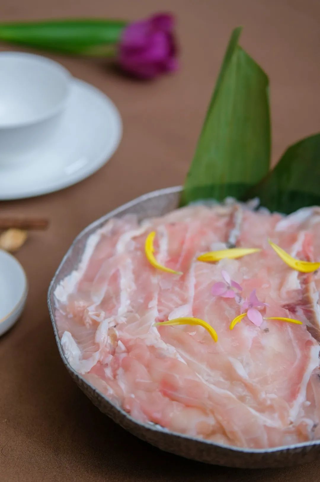 让成都的花胶鲍鱼鸡一姐，给你们讲哈小红袍的故事