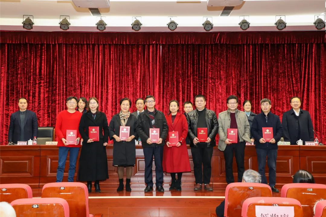 坚守初心使命勇担责任,坚守初心勇担使命简短