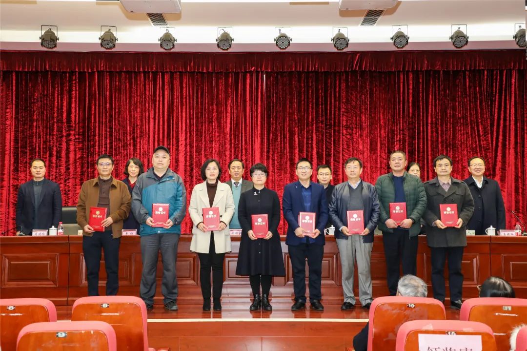 坚守初心使命勇担责任,坚守初心勇担使命简短