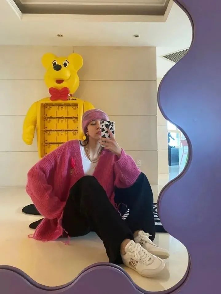 白百何坎肩卫衣,白百何ootd穿搭